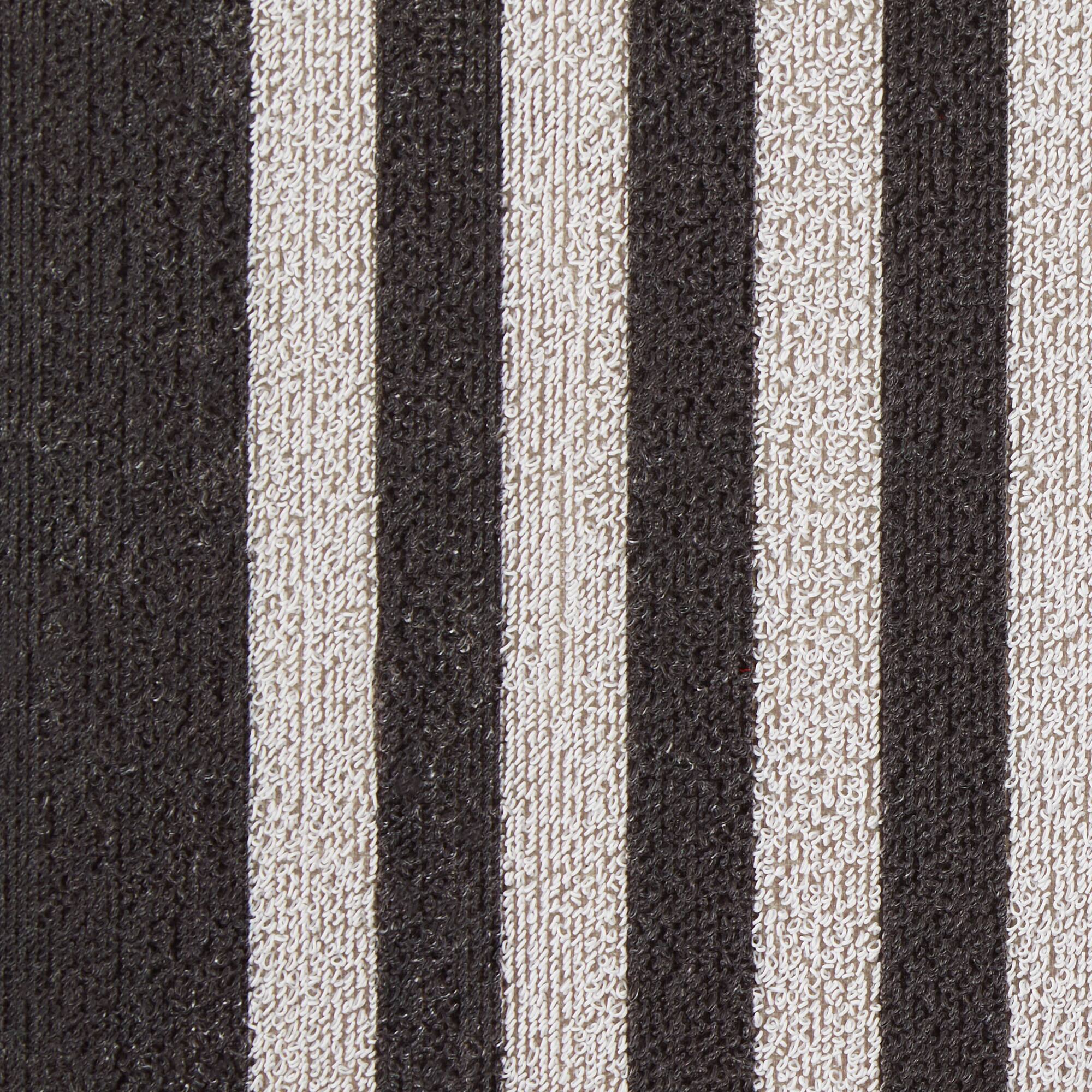 DII® Black & White Stripe Tufted Mat